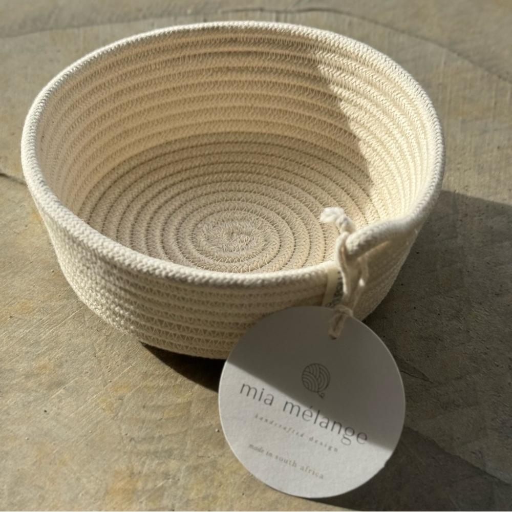 Handcrafted mia mélange cream rope trinket basket